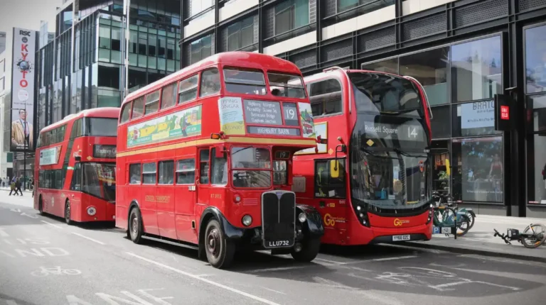 Harlesden to Central London Tube Bus Guide Tourists Under 30 Mins