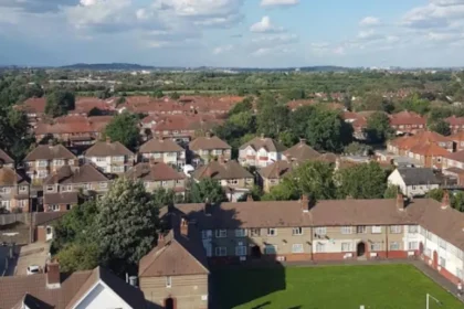 Living in West London: A Complete Guide to Areas, Lifestyle, and Transport