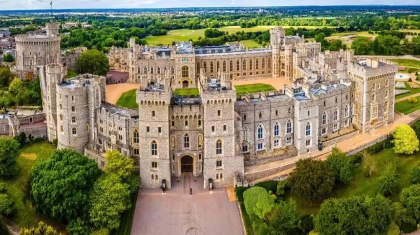 Top Day Trips to Windsor, Oxford, and Cotswolds from West London 2026